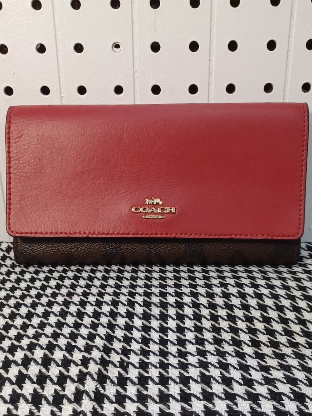 Coach Signature Trifold Wallet EUC